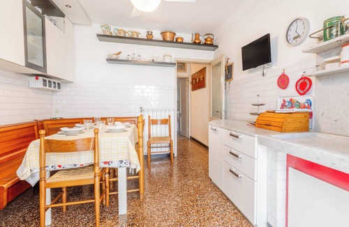 Lumarzo House | {The Terrace of Cerese}-parking space and garden