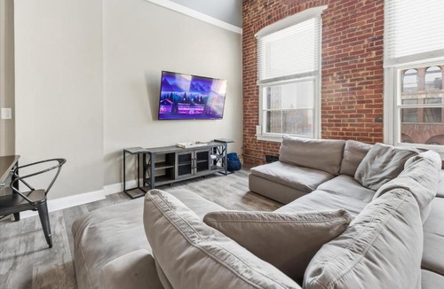 Wholesale District Apartment | The Top Floor Penthouse 4 BR 3 Bath 2 000 Sq Ft