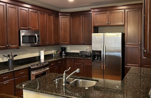 Conover House | The Watson Townhome in Rock Barn Country Club & Spa