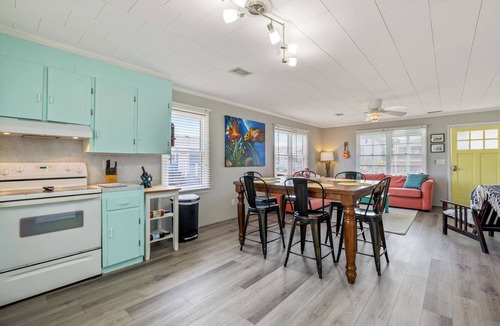 Colington Cottage | The Way Back: Cozy Cottage Steps to Beach + Hot Tub + Coffee with Private Suite
