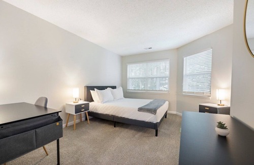 Carrboro Apartment | This apartment is a 2 bedroom(s), 2 bathrooms, located in Carrboro, NC.