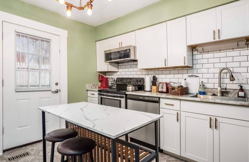 German Village Cottage | This cottage is a 1 bedroom(s), 1 bathrooms, located in Columbus, OH.