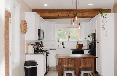 Lancaster House | This house is a 4 bedroom(s), 1.5 bathrooms, located in Lancaster, PA.