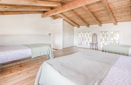 Capriva del Friuli Apartment | This vacation apartment in Capriva del Friuli (province of Gorizia) was obtained from an old stable