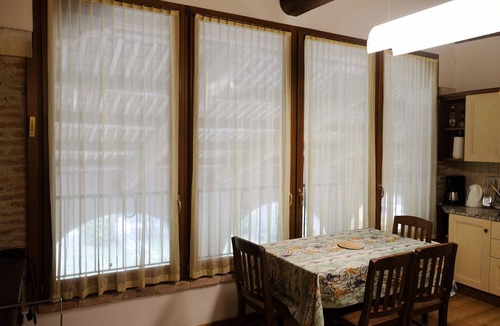 Longare Apartment | Tigli apartment with two bedrooms and one bathroom on the second floor with 4 metre glass window (apartment 6)