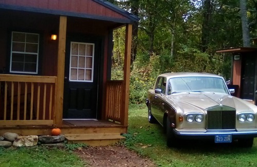 Sylva Cabin | Tiny cabin by the creek