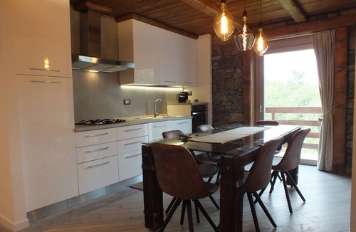 Zelbio Apartment | TIVANIA DREAM - Hi-end modern attic