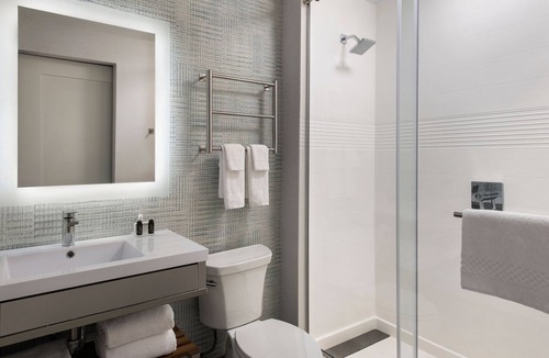 Gowanus Hotel | TownePlace Suites by Marriott New York Brooklyn