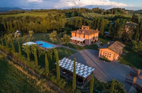 Peccioli Apartment | Traditional Tuscan house