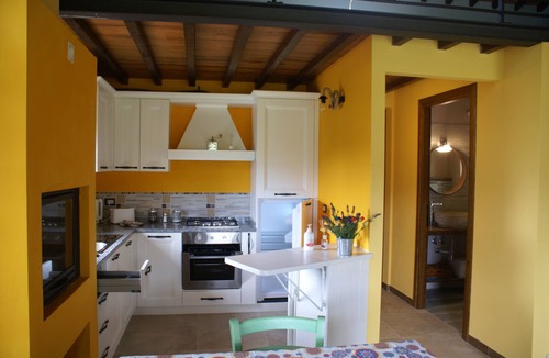 Mologno House | Tramonto Casa Contadina Toscana Ristrutturata nel 2021
