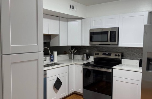 Dumfries House | Tremendous 4-bedroom townhome with AC recently renovated modern home in Triangle