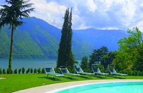Tremezzo Apartment | Tremezzo residence apartment no 7 with pool and spa by Italian Apartments