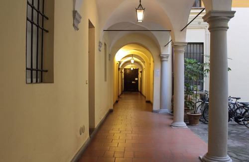 Historic Center Apartment | Tres Jolie Santo Stefano