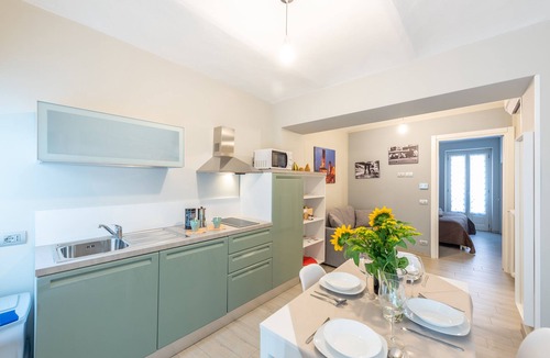 Alba House | Trifulhouse holiday apartments: THE ENTIRE PALACE! max occupancy 16 guests