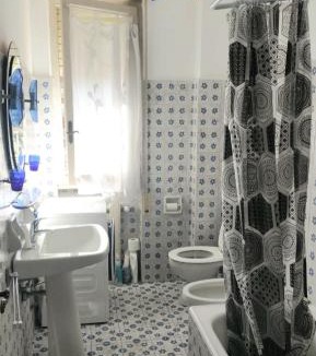 Rapallo Apartment | Trilocale con posto auto privato a 5 minuti a piedi dalla spiaggia