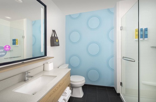 Northside Hotel | Tru by Hilton Jacksonville Airport I-95