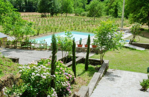 Castiglione di Garfagnana Apartment | Turandot. Beautiful modern style apartment in Ancient Tuscan Villa