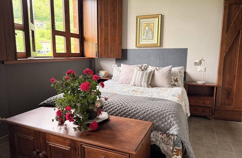 Guzzano-pieve di Controne House | Tuscan Farmhouse, panoramic views, pool, near to Lucca, Pisa & Florence
