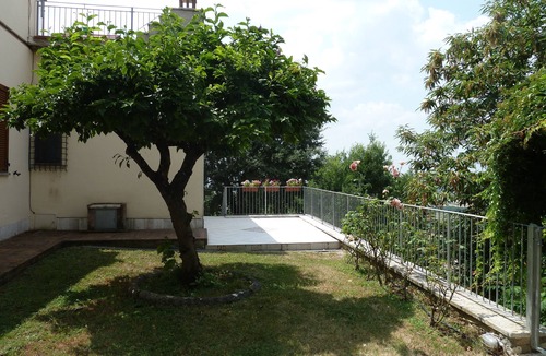 Serre di Rapolano Apartment | Tweety Home is a precious relaxing corner in the heart of the Crete Senesi.