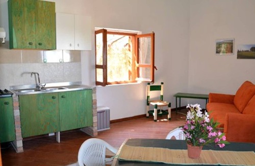 Copanello Apartment | TWO-ROOM APARTMENT CAPRICORNO/TORO - CAMINIA