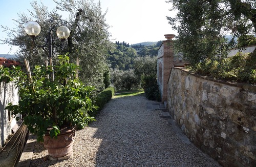Serravalle Pistoiese Apartment | Two-room apartment in old villa with pool located between Lucca and Florence