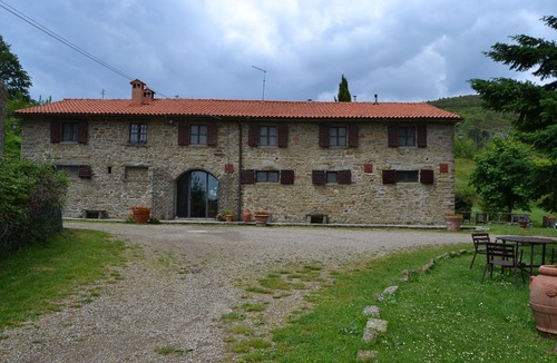 Castelfranco di Sopra Apartment | Two-room apartment in Tuscany country style