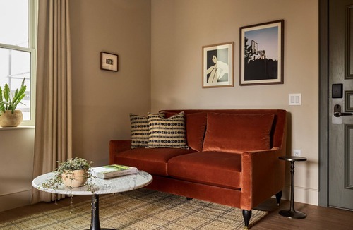 Fishtown Hotel | Two Stylish One Bedroom Suites at Anna & Bel - Minutes from Museums & Parks