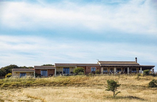 Sa Castangia House | Typical house with panoramic views, in the countryside 15 minutes from the sea.