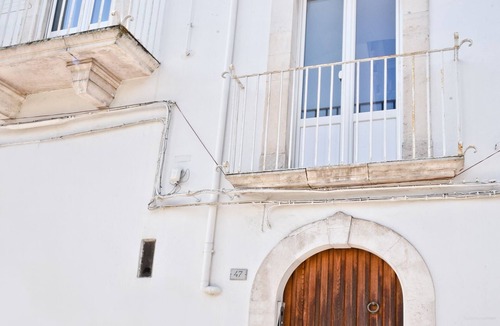 Locorotondo Apartment | TYPICAL HOUSE WITH STARS IN THE CENTER