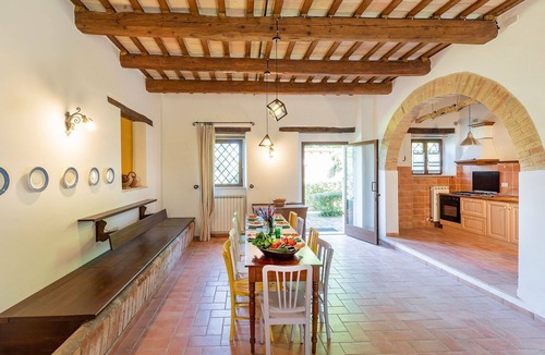 San Severino Marche House | Typical Le Marche region house surrounded by lush greenery, perfect for holidays and relaxation!