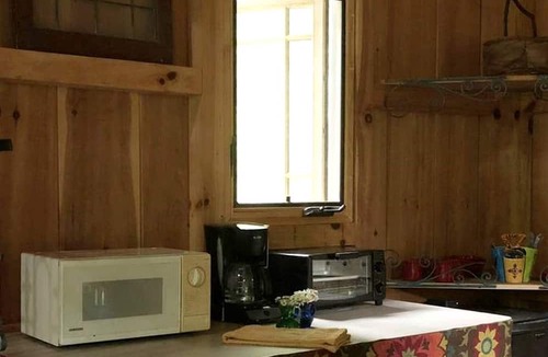 Upper Peachtree Cabin | Unique Accommodation with Sauna for a Glamping Experience near Nantahala River, North Carolina