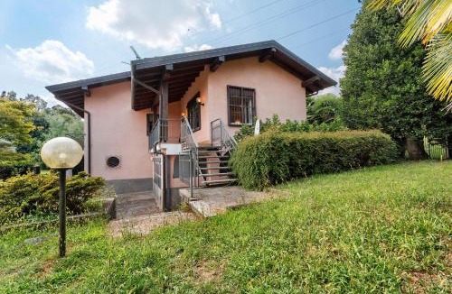 Nebbiuno Villa | Unique Lake View In Green Park