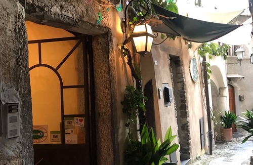 Pigna House | Unique old village house (8-12 persons) with 4 independent rooms
