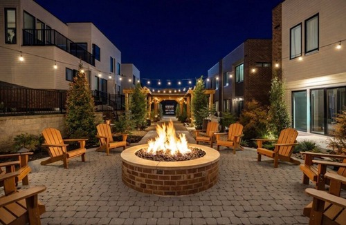 Historic Edgefield House | Unit 15 I Experience Noa Nashville | 5BR Luxury Retreat + Resort Pool