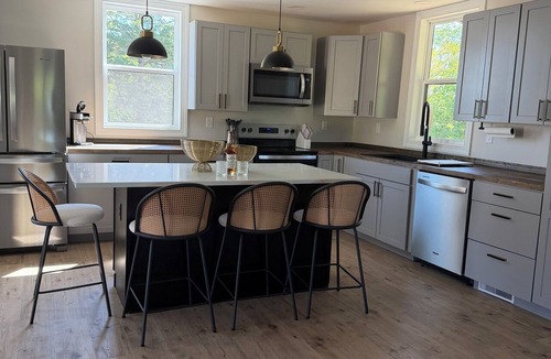 Port Royal House | Unplug & Unwind: Private 4BR Farmhouse with Wraparound Porch & Scenic Views