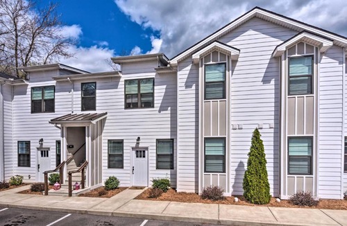 Bowling Green Apartment | Updated Apt: 1 Mi to Western Kentucky University!
