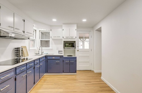 Bloomsbury House | Updated Getaway w/Sauna & Yard in Bloomsbury!
