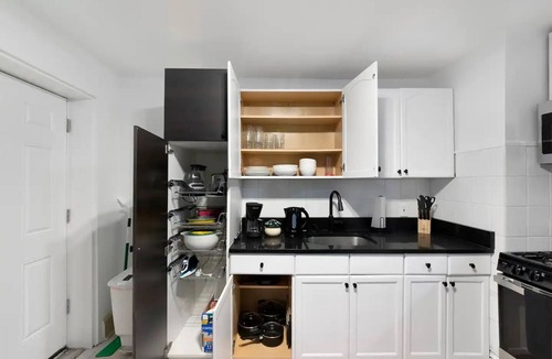 McGinley Square Apartment | Updated Modern Urban Stay Close to NYC PATH & Pet friendly