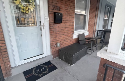 Point Breeze House | Updated South Philly Home - Central to the city and Stadiums