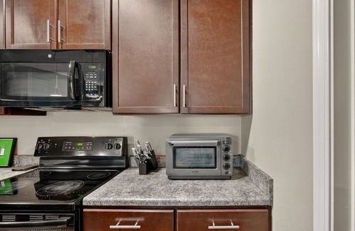 West Des Moines Apartment | Upgraded, Modern Retreat with a Attached Garage