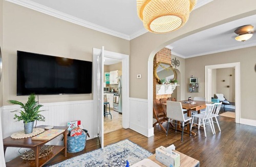North Chattanooga House | Uptown Cottage- downtown Chattanooga