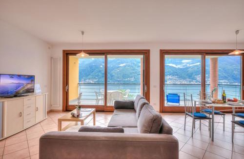Tronzano Lago Maggiore Apartment | Va Pensiero sul lago Stunning View - Happy Rentals