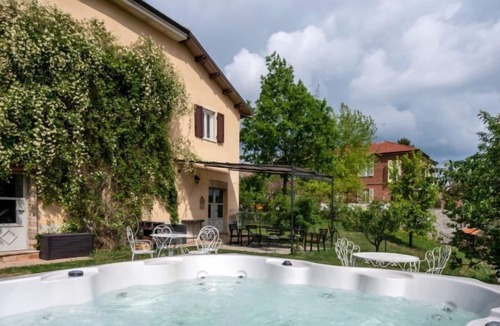 Sanico House | Vacation home Cascina Vicentini (SIC150) in Moncalvo - 6 persons, 3 bedrooms