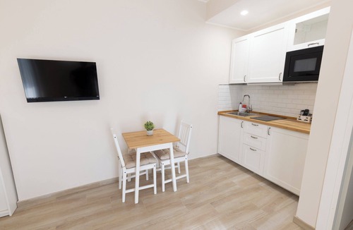 Tragliatella House | Vacation Home The Gardens of BeCa