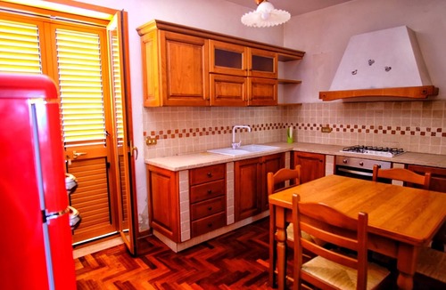 Capo Peloro Apartment | Vacation home with dog boarding