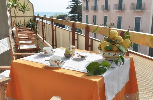 Maiori Apartment | Vacation House La Kenzia - Raffy's apartment