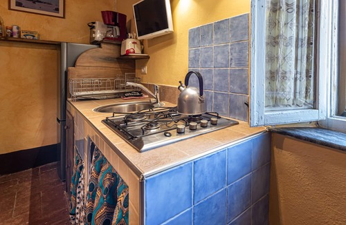 Palazzina Apartment | Vescovado Apartment in Historic Estate near Siena with swimming pool