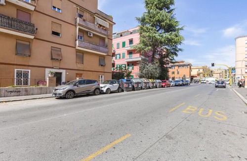 Aurelio Apartment | Vesta Rome House