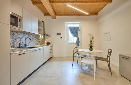 Caselle Torinese Apartment | Via Ai Portici Suite