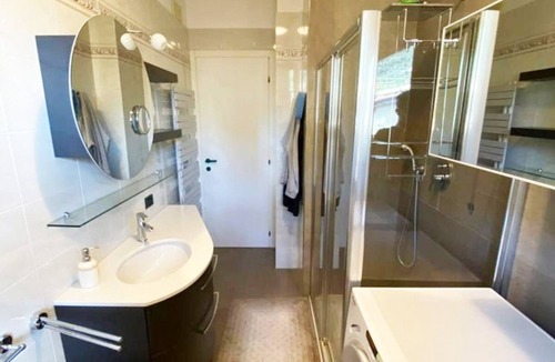 Sarnico Apartment | Via Prati - Two Bedroom Apartment, Sleeps 4